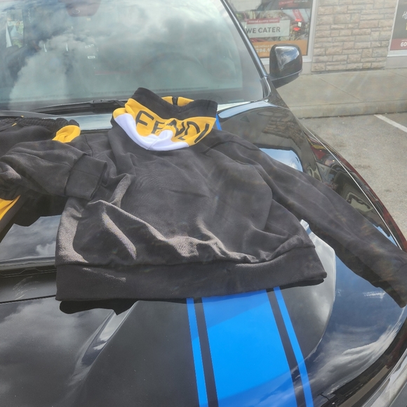 Original 90'd used Fendi Roma track suit - Picture 3 of 4